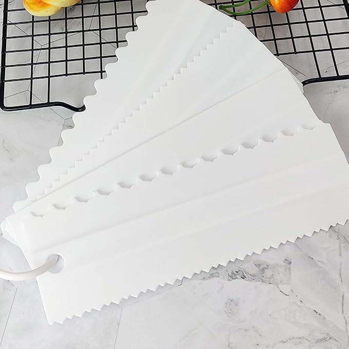 A Set of Cake Scraper 4pcs Plastic Double Sided Icing Smoother Frosting Comb Decorating Polisher Baking Diy Tool Accessories (White)