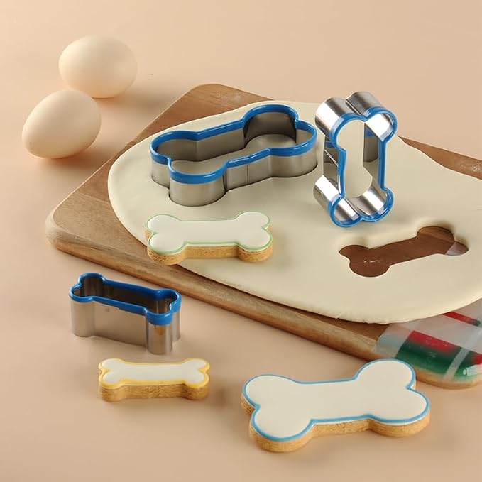 Dog Bone Cookie Cutters Set of 3, Bone Shapes Cookie Cutter, Biscuit Dog Treat Cookie Cutter Set for Homemade (Blue Is Visible & Friendly For Your Pup/Doggy)