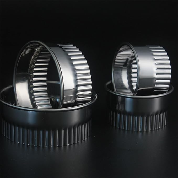 Stainless Steel Cookie Cutters Set of 4, Fluted Edge Round Pastry Cutters(Size: 1.8",2",2.6",3")