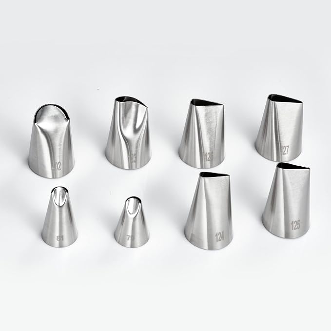 Kasmoire 8 Pcs Rose Flower Piping Tips Set,Petal Icing Tips with 10 Pcs Disposable Piping Bags for Cake Decorating