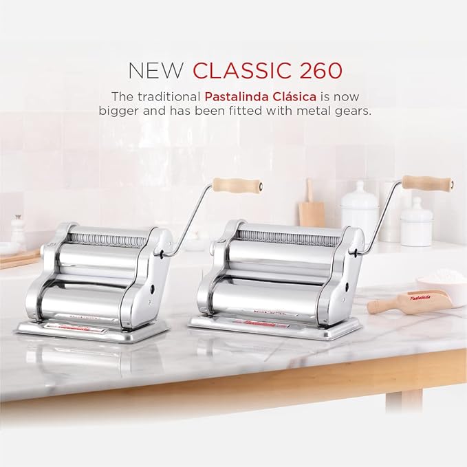 PASTALINDA Classic 260 Pasta Maker Machine, 26 cm Wide Rollers, 9 Thickness Positions, 2 Cutting Positions, Stainless Steel. Includes Reinforced Hand Crank And Two Clamps (Cream)
