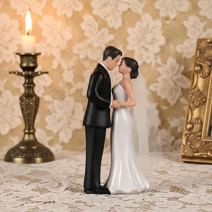 Wedding Cake Topper, 4.3" Bride and Groom Figurine, Vintage Cake Toppers Novios Para Pastel Elegant Couple Figurine for Anniversary Romantic Wedding Decoration