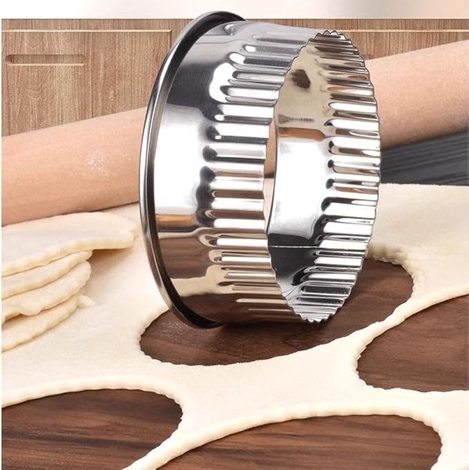 3Pcs Round Biscut Cookie Cutters with Fluted Edge, 4.3" 3.5" 2.5" Assorted Size Stainless Steel Metal Circle Pastry Cutter, Donut Cutter Ring Molds for Baking