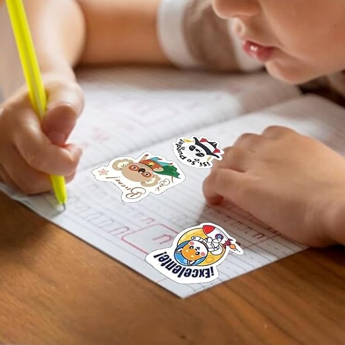 Spanish Animal Reward Stickers - Good Job Decals, Bulk Roll for Classroom & Home, Super Animal Themes