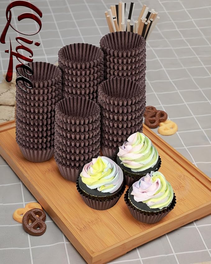 qiqee 600 Count Mini Cupcake Liners Coffee Muffin Liners Food Grade Baking Cups Paper No Smells(Small Size)