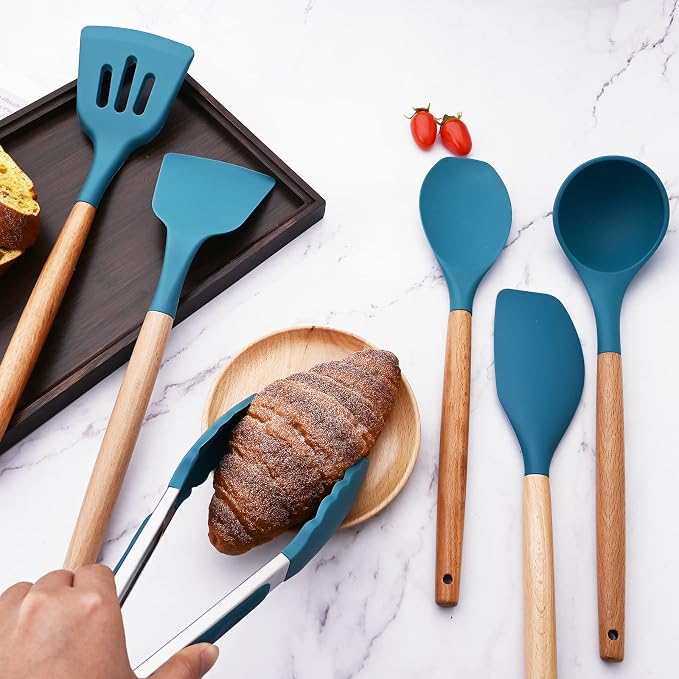 1pc Blue Silicone Spoon Flexible Spatula Set with Wooden Handle, Heat Resistant Rubber Scraper, Non-stick Ideal Cookware for Cooking, Baking and Mixing.