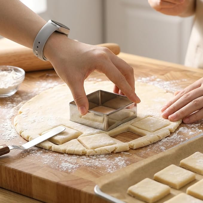 6PCS Square Cookie Cutter Set, Stainless Steel Square Cookie Cutter, Large Geometric Biscuit Molds, Geometric Frame Plaque Pastry Molds for Fondant, Cake and Chocolate (1.5, 2, 2.5, 3, 3.5, 4 Inch)