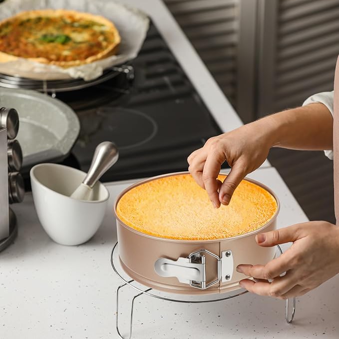 Funnymoom 4 Pcs 8 Inch Non Stick Springform Pan with Removable Bottom Carbon Steel Round Springform Cheesecake Pan with Stainless Steel Spring Buckles for Baking Kitchens Restaurant(Champagne Gold)