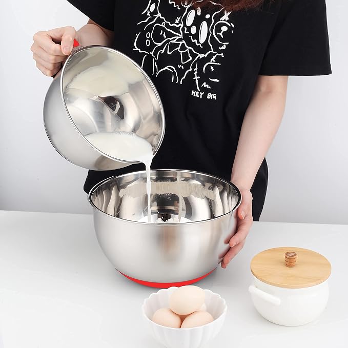 HAPPY KIT 304 Mixing Bowls with Lids Set of 2,Stainless Steel Mixing Bowl with Pour Spout, Non-slip Handle and Bottoms, 3 Grater Attachments, Measurement Marks & Lid, Size 5QT, 3QT(Red)