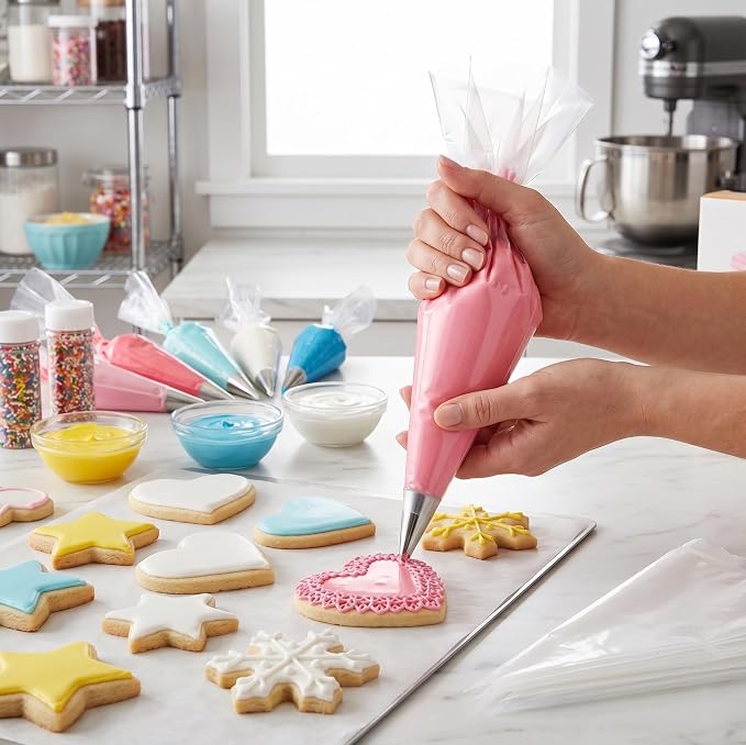 Cokuma 16-Inch Disposable Piping Bags for Decorating Pastry, 100 Pack | LDPE material, Large size, Food grade, Anti-burst, Slip-resistant, for decorating cakes cupcakes and cookies, BPA-free