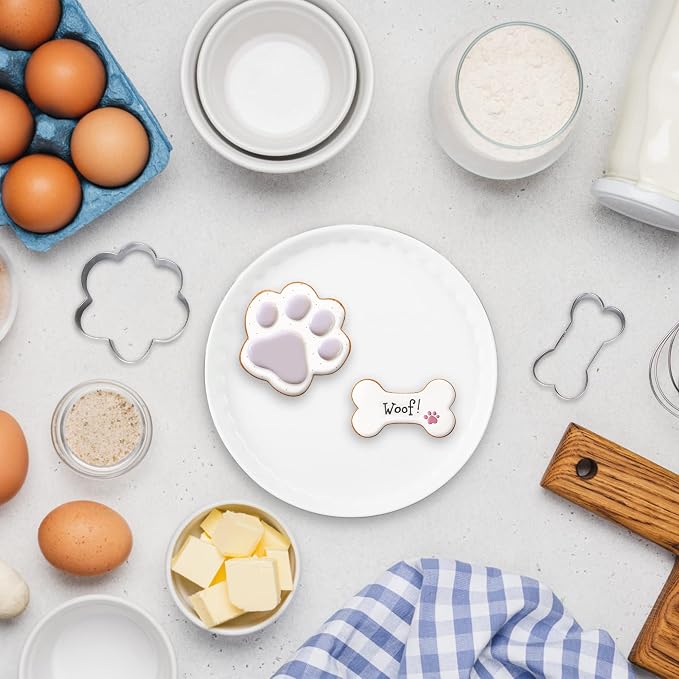 FUSOTO Dog Bone Cookie Cutters Set, Cookie Cutter for Homemade Dog Treat, 4Pcs Stainless Steel Cutters Dog Bone Shape for Cookie Baking, Sandwiches, Biscuits, Fruit, Vegetable