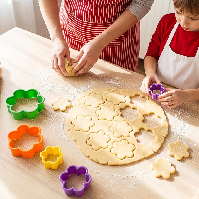 Domensi 3 Sets Plastic Flower Cookie Cutter, Bright Colors, Flower Petals Fondant Cutters Pastry Biscuit Baking Clay DIY Molds