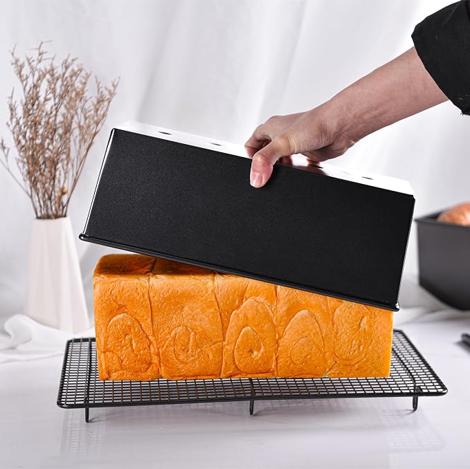 Commercial Pullman Loaf Pan with Lid, 2.2Lb Dough Capacity Non-stick Rectangle Flat Toast Box for Oven Baking 13.6"×5.4"×4.7"(Black)