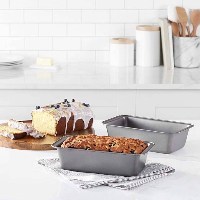 Amazon Basics Rectangular Nonstick Bread Loaf Pan for Baking Meatloaf with Even Heat Distribution, 9.5 x 5 Inch, Gray, Set of 2