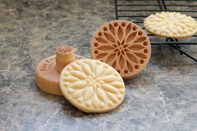 Wood Cookie Stamp, 2.5 Inch (Holiday Flower CS-029)