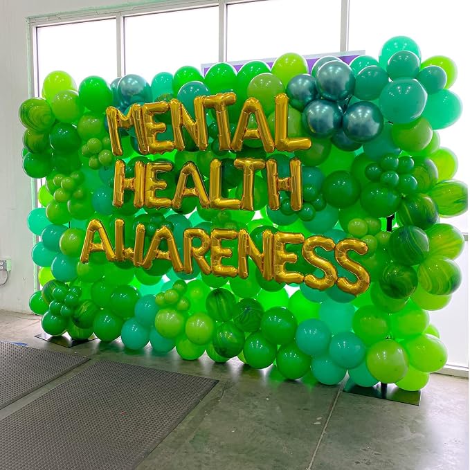 Voircoloria 130pcs Lime Green Balloons Different Sizes 18" 12" 10" 5" Light Green Balloons for Birthday Dinosaur Baby Shower St. Patrick's Day Summer Jungle Forest Safari Party Decorations