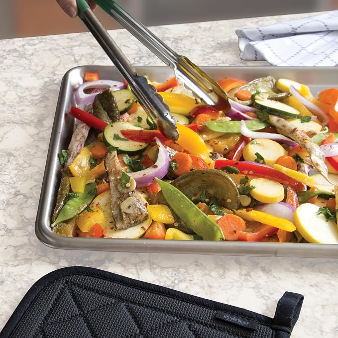 Winco Commercial-Grade Stainless Steel Sheet Pan, Open Bead, 20 Gauge, Full Size