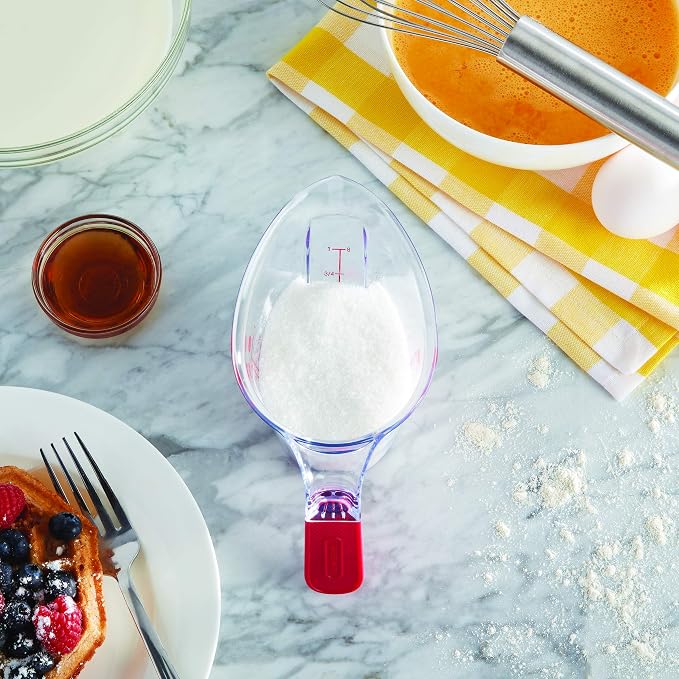 Farberware 1 Cup Angled Measuring Cup, Easy-Read Markings for Precise Measuring, Dishwasher Safe Kitchen Tool for Baking and Cooking