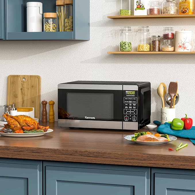 Kenmore Countertop Microwave, 6 Auto-Preset Menus, Child Lock, Defrost & Express Cooking Features, 900 Watt, .9 Cu Ft, Stainless Steel