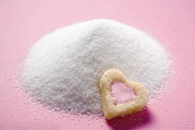 Edible White Sanding Sugar Sprinkles 142g/ 5.01oz Sprinkles for Cake Decorating Candy Baking Decorations Ice Cream Toppings and Cookie Decorating for Wedding Parties Valentines Halloween Christmas