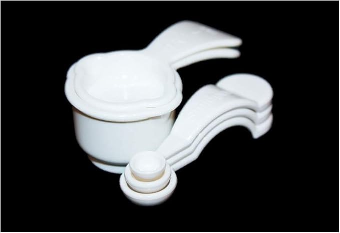 Tupperware Measuring Spoon Magnets Set Tablespoon, Teaspoon, Pinch, Dash, Smidgen 5 Pieces White