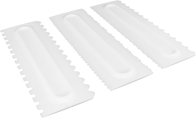 3Pcs Set Cream Scraper Plastic Scraper Fondant Cake Modeling Tool Professional Cake Decorating Kit for Baking Enthusiasts White 22x7.2cm
