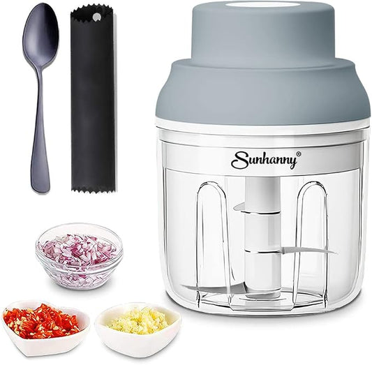 Electric Garlic Chopper Mini, Garlic Masher Mincer Crusher Chili Nuts Meat Grinder, Food Processor Small with Garlic Peeler And Spoon, Gray,250ML