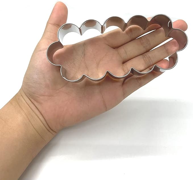 LILIAO Scalloped Edge Cookie Cutter, Biscuit Cutters, Stainless Steel (5 x 2.3 inches)
