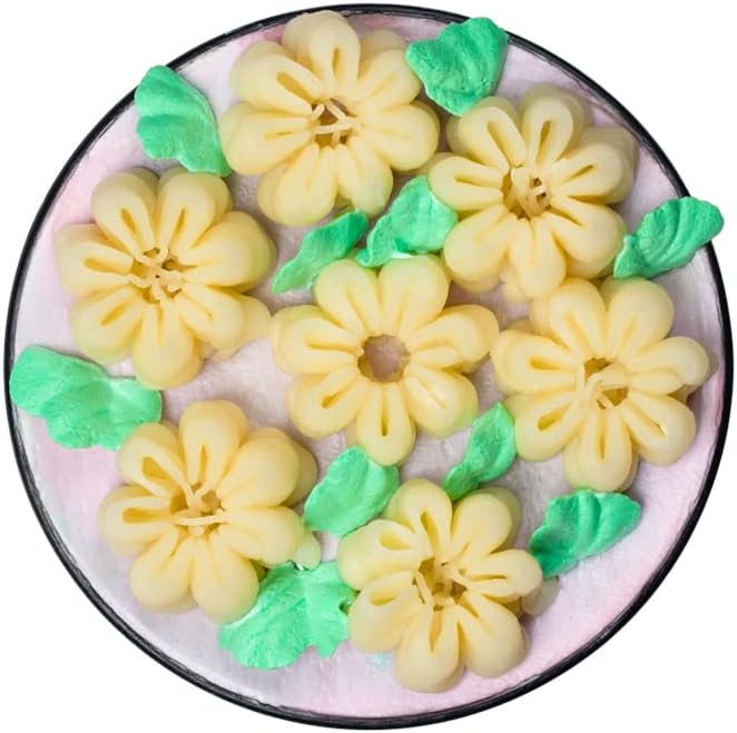 Restaurantware-Russian Piping Tip, 1 Daisy Cake Decor Piping Tip - #2, Corrosion-Resistant, Stainless Steel Decorating Tip For Frosting, Dishwashable, Decorate Cupcakes, Cakes, or Cookies