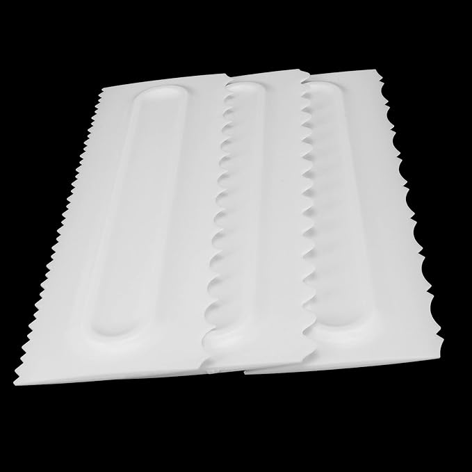 3Pcs Set Cream Scraper Plastic Scraper Fondant Cake Modeling Tool for Dessert Decoration Food Grade Safe Smooth Surface Easy Demould Durable Reusable Cake Decorating Kit White