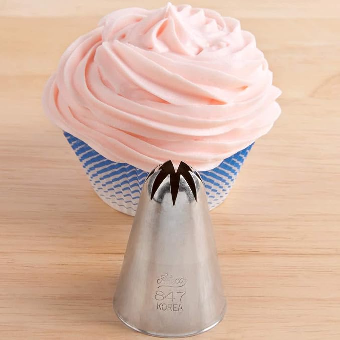 Ateco # 847 - Closed Star Pastry Tip .56'' Opening Diameter- Stainless Steel