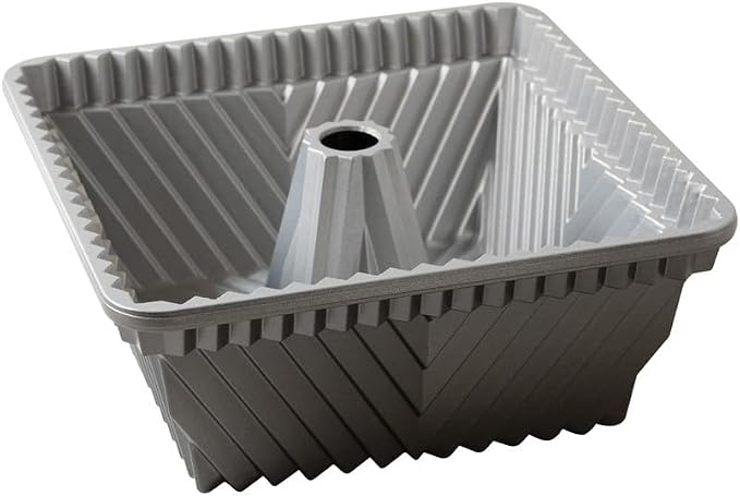 Nordic Ware Bundt Squared Pan, 10 Cup, Graphite