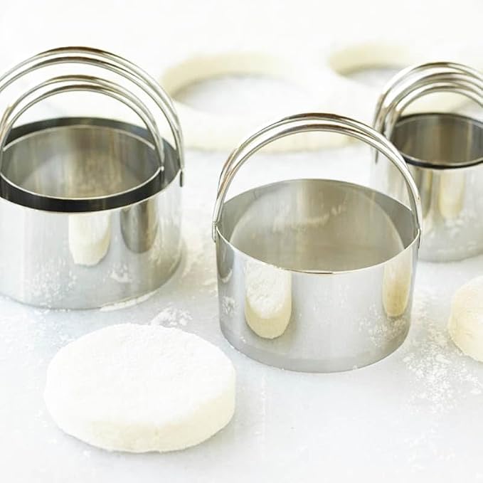 Biscuit Cutter Set (5 Pieces/Set), Round Cutters Stainless Steel Biscuit Cutter with Handle in Graduated Sizes Round Shape Molds, Professional Baking Dough Tools