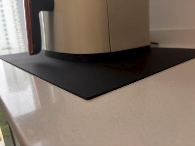 Silicone Heat Resistant Mats for Countertop, 2MM Extra Thick Mat for Kitchen Counter, Suitable for Airfryer, Microwave, Coffee Maker, Non Slip Hot Pad, Waterproof (Black, 18.9 * 14.57)