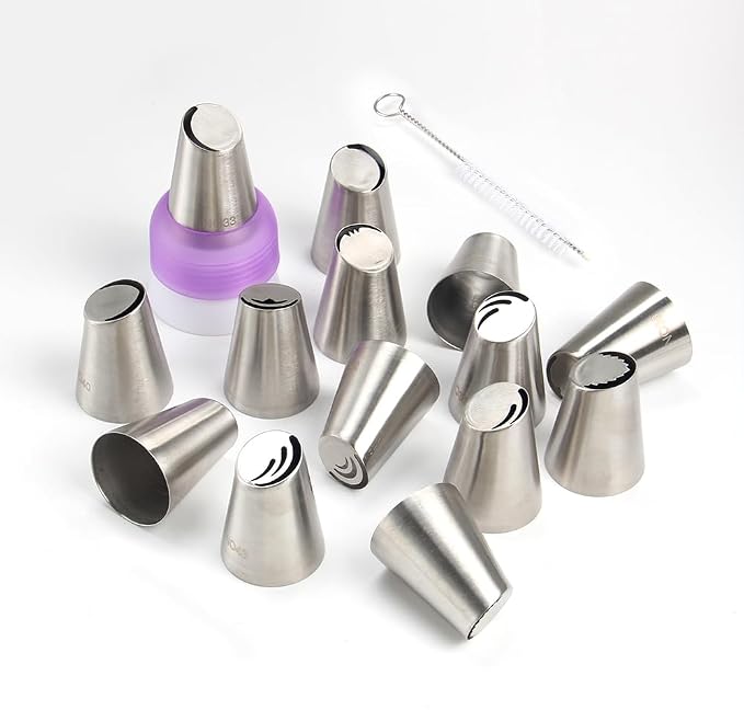 17 Pcs Stainless Steel Russian Flower Icing Tips Set,14 Russian Icing Floral Tips,1 Plastic Couplers,1 Cleaning Brush,1 Reusable Pastry Bag for Cake Decorations,Pastry Cupcakes Dessert Tools