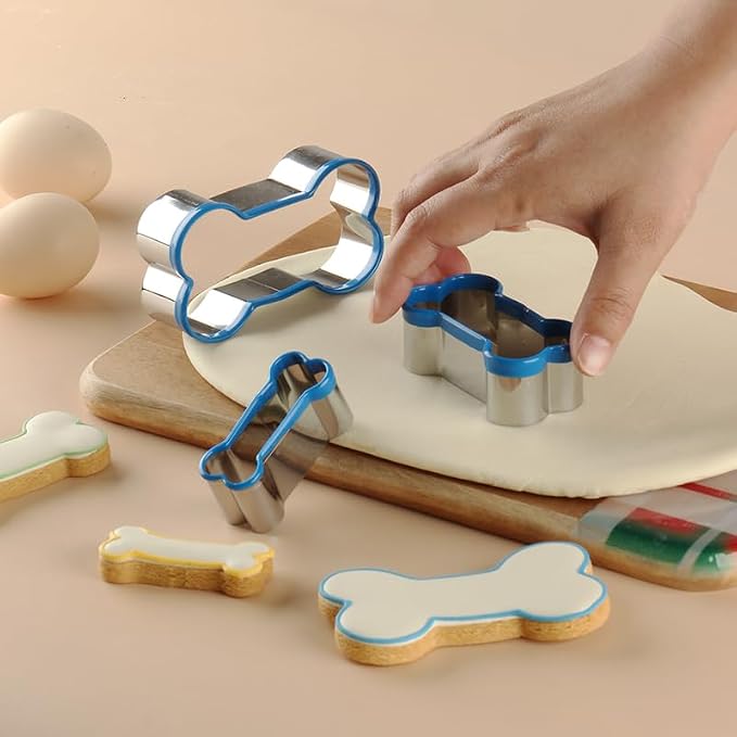 Dog Bone Cookie Cutters Set of 3, Bone Shapes Cookie Cutter, Biscuit Dog Treat Cookie Cutter Set for Homemade (Blue Is Visible & Friendly For Your Pup/Doggy)
