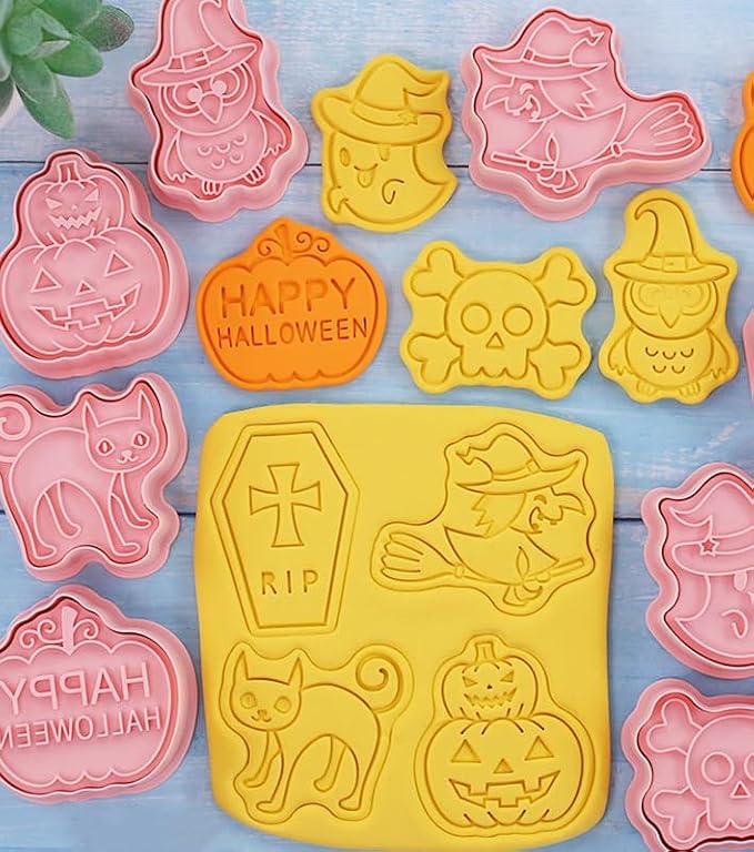 8Pcs 3D Halloween Plastic Cookie Cutters Cookies Moulds for Cake Fondant Biscuit Chocolate Pan Halloween Decoration Gifts