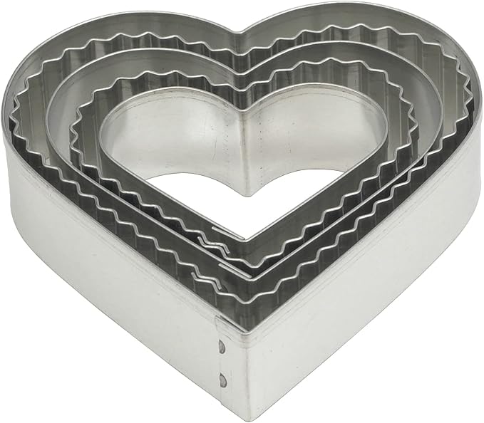 Mrs. Anderson’s Baking Cookie Fondant Cutters, Graduated Hearts, Stainless Steel, 5-Piece Set with Storage Container