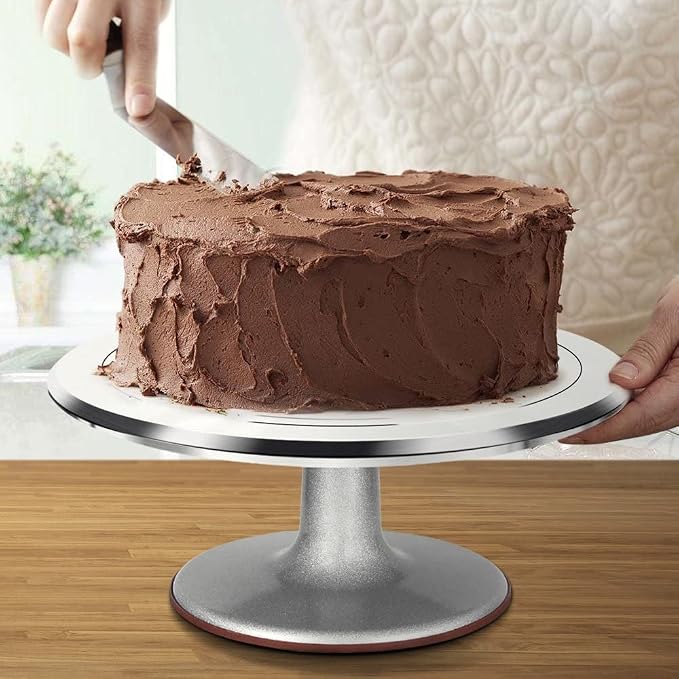 Yizish Cake Turntable Aluminum Alloy & Piping Bags and Tips Set, Rotating Cake Stand Decorating Kits with Stainless Steel Cake Spatulas and Scrapers for Baking, Pastries and Cupcakes, Gift Set