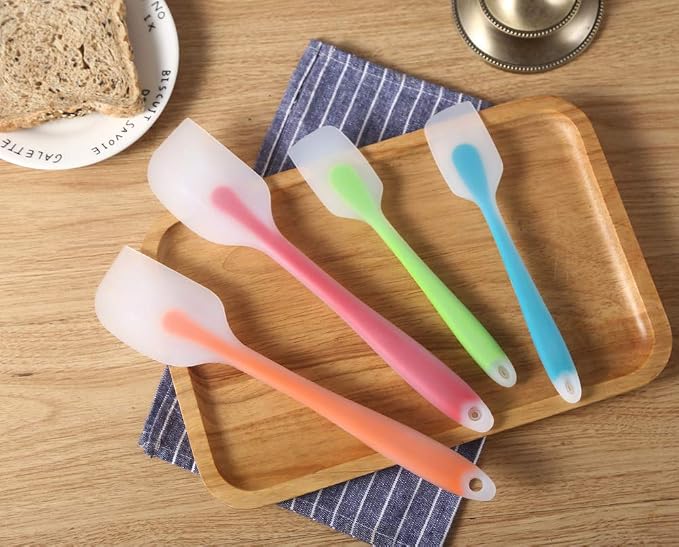 HiramWare Silicone Spatula Set of 4 - Heat Resistant Flexible Spatula 450F with Stainless Steel Core - Food Grade Premium Good Grip Kitchen Utensils - Seamless, Heavy Duty, BPA Free, Dishwasher Safe