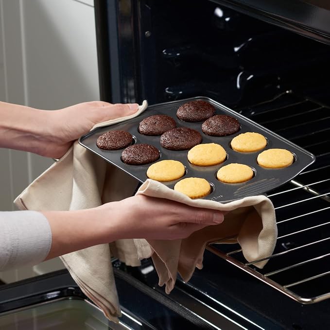 GUSTO [500 Pcs] Kraft Mini Cupcake Liners for Baking - Food Grade & Grease-Proof, Durable Baking Cups for Muffins, Cupcakes, and More - (Formerly Comfy Package)