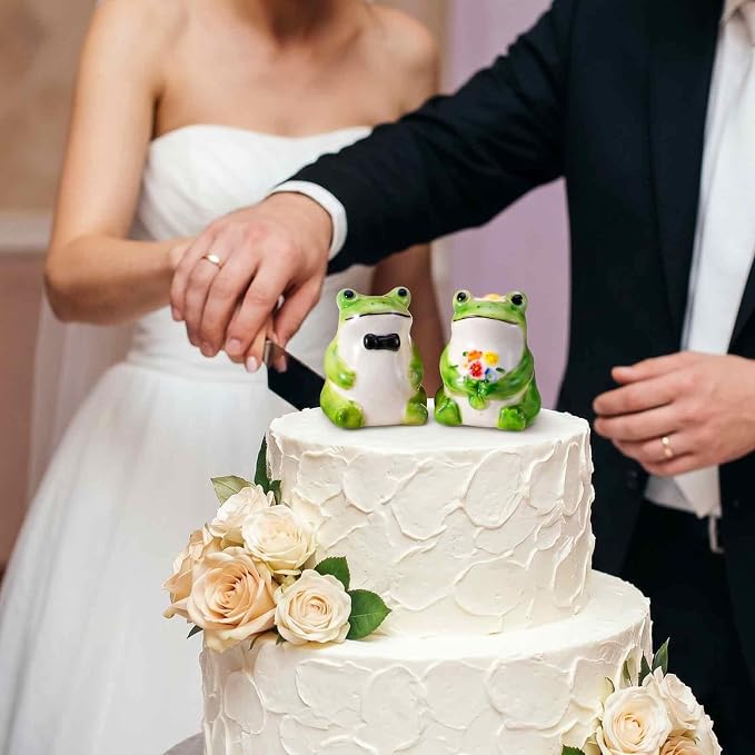 Hoteam 2 Pcs Frog Topper Couple Wedding Cake Toppers Decor Vintage Elegant Ceramics Wedding Decor Novios Para Pastel for Anniversaries Engagement Party Bridal Showers Romantic Desk Decoration
