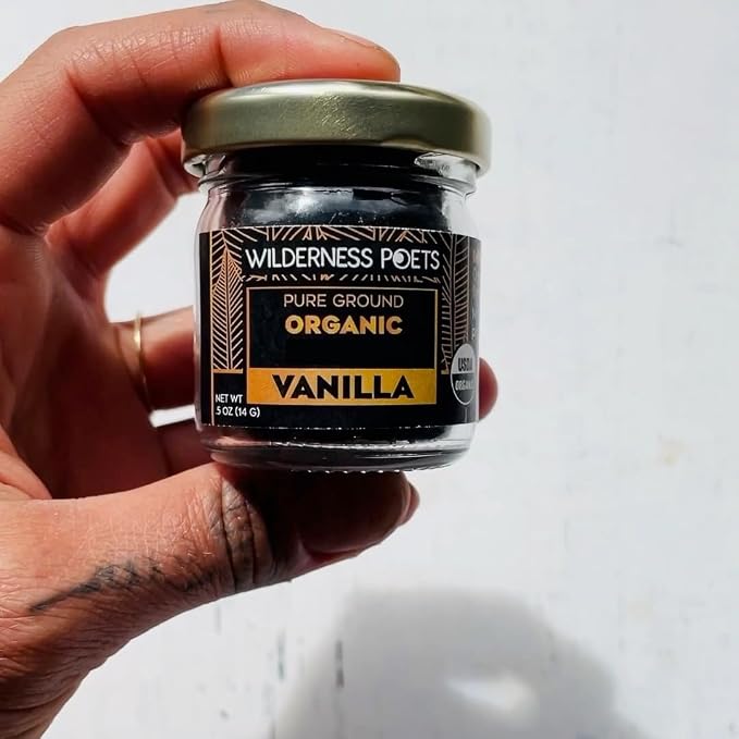 Wilderness Poets, Pure Vanilla Powder - 100% Organic Ground Vanilla Beans - Tahitian Variety, Grade A | Potent, Super Aromatic, Perfect for Chefs, Baking, Ice Cream, Coffee Lattes, Half-Ounce Glass Jar (14 Grams)