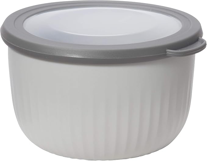 Oggi 2.6qt & 1.4qt Plastic Prep, Store & Serve Bowls with Lids, Lt Gray