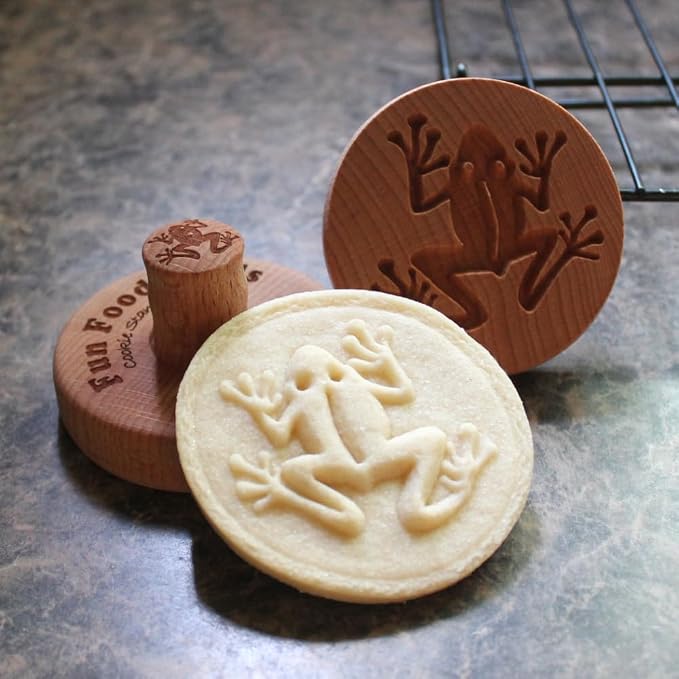 Wood Cookie Stamp, 2.5 Inch (Frog CS-072)