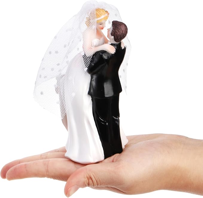 Eorbow 5.5" Bride Groom Wedding Cake Topper, Resin Couple Statue Decorative Figurine, Vintage Cake Toppers for Anniversaries, Engagement Parties, Bridal Showers, Wedding Cake Decoration