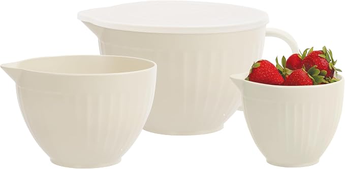 Oggi Set of 3 Mixing Bowls with Pour Spout - Nested Plastic Bowls for Kitchen, Durable Mixing Bowls with Lid Set, BPA-Free Plastic Bowls with Lid - 0.5, 1, 2 Qt