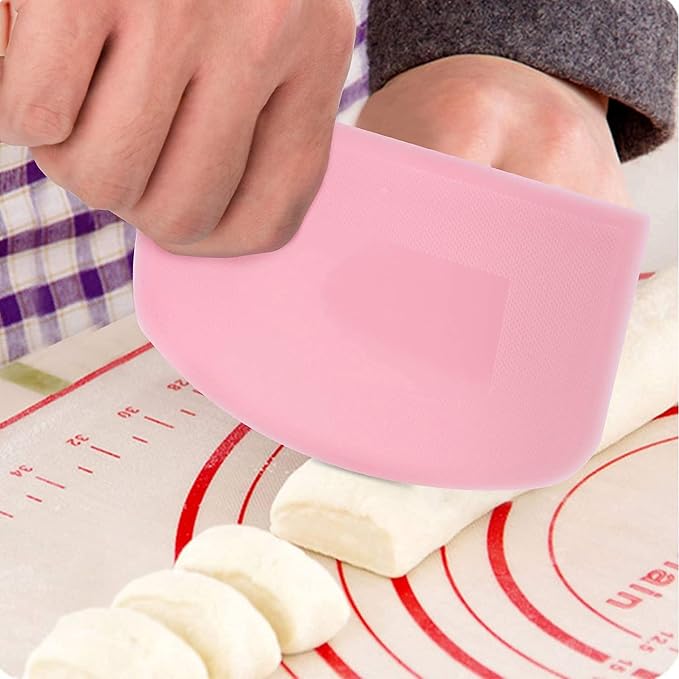 LUTER 2 Pieces 12 x 9.5 cm Pastry Horn – Plastic Dough Scraper for Kitchen, Pastry, Pancakes (Pink, White)