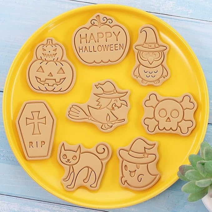 8Pcs 3D Halloween Plastic Cookie Cutters Cookies Moulds for Cake Fondant Biscuit Chocolate Pan Halloween Decoration Gifts
