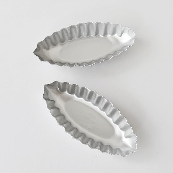 Tiny Tart Pan Boat Shape, 10PCS Egg Tart Mold Fluted Edge, Wave Flower Aluminum Baking Tool, Reusable Dessert Tray for Small Tartlets, Quiches